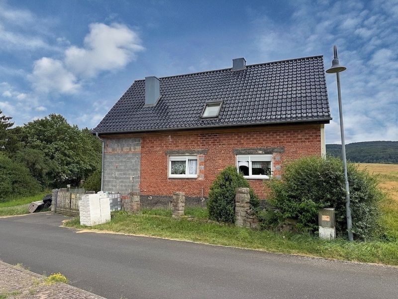 Keine Käuferprovision; Einfamilienhaus aus Verwertung